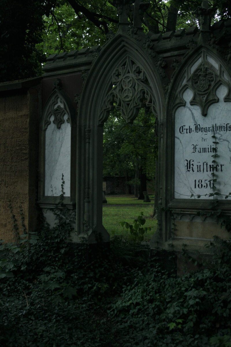 Alter Johannisfriedhof Schwibbogen